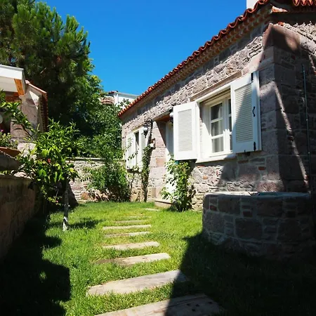 Hekatonisa Ayvalı