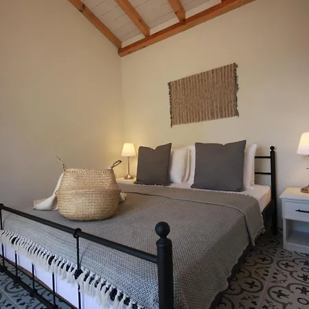 Hekatonisa Hotel 4*