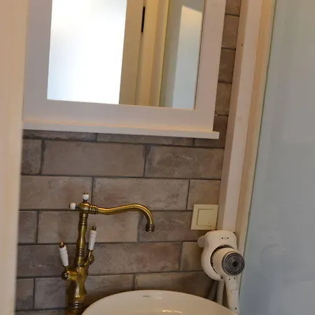 Hekatonisa Hotel 4*
