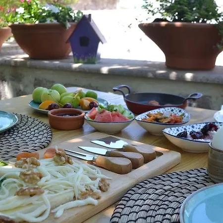 Hekatonisa Hotel Ayvalı